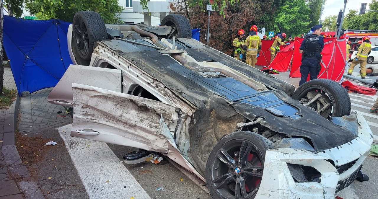 Bmw po zderzeniu wjechało w pieszych. Kierowca to prawnik pod wpływem kokainy