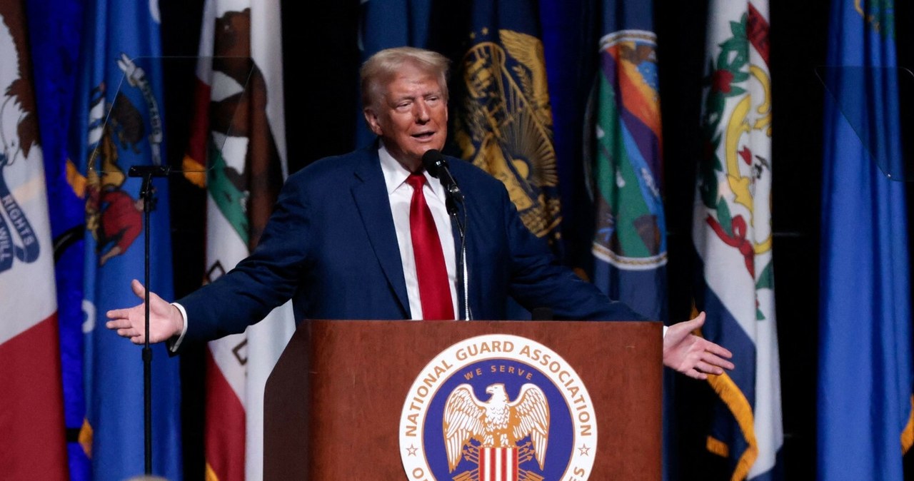 Sztabowcy Trumpa przepychali się z pracownicą cmentarza wojskowego. Oświadczenie US Army