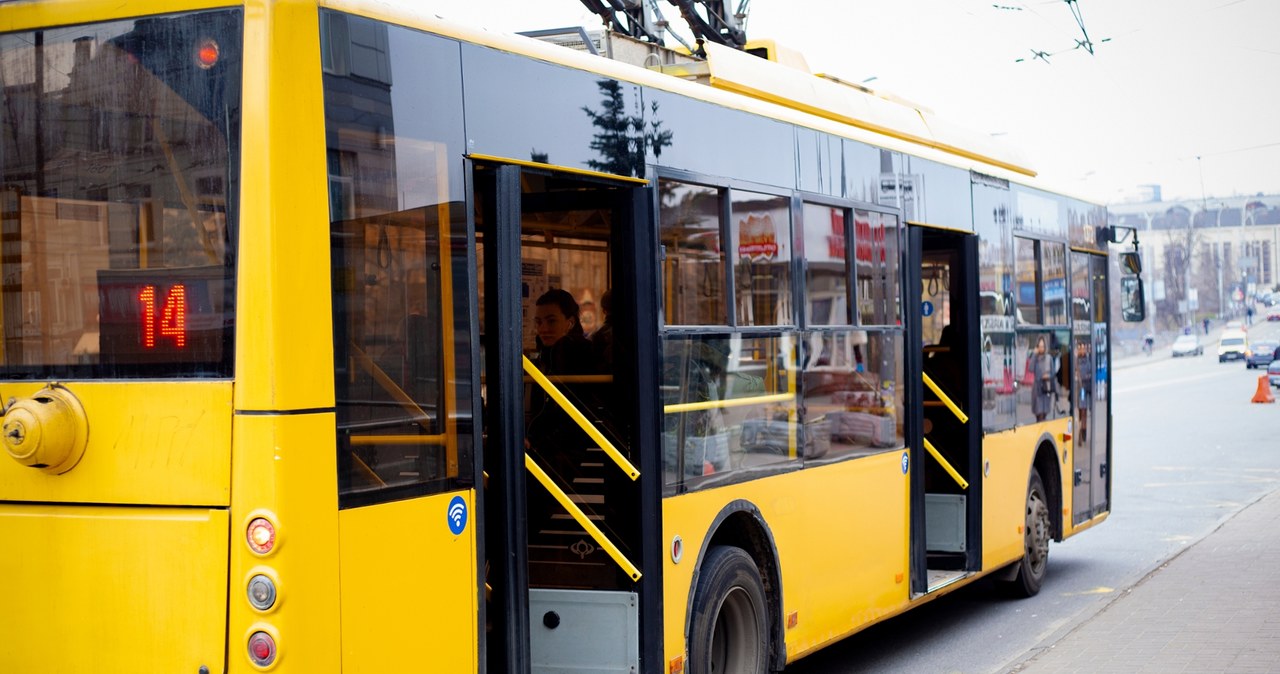Wypadek w Warszawie. Autobus potrącił rowerzystę