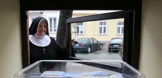 Sześciolatka znaleziona w oknie życia w Warszawie