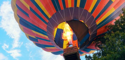 Wypadek koło Białegostoku. Dwie osoby wypadły z balonu