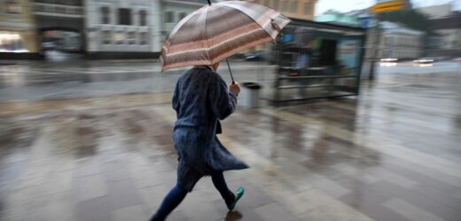 Ulewne deszcze, silny wiatr i ryzyko powodzi. IMGW wydało czerwone alerty