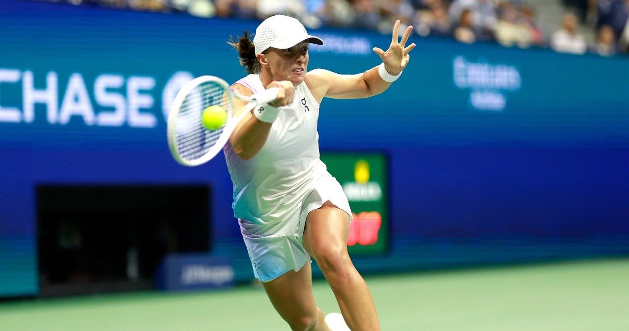 Iga Świątek w najlepszej ósemce US Open. W nocy odprawiła Ludmiłę Samsonową