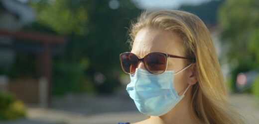 Premier: Nie planujemy obostrzeń w związku z Covid-19