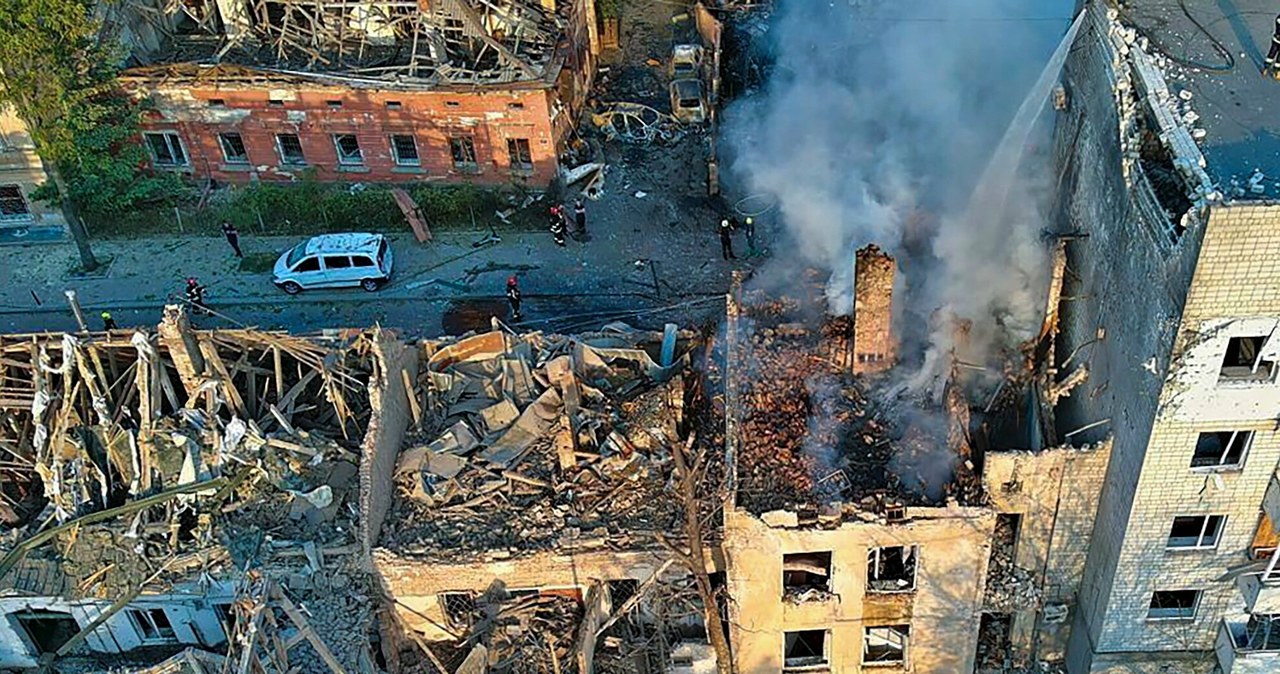 Tusk deklaruje: Polska gotowa pomóc w odbudowie kamienic we Lwowie