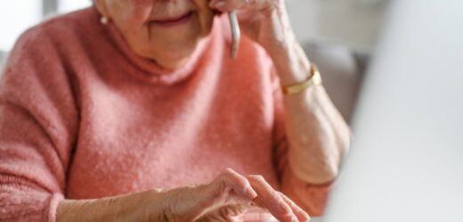 Oszukiwali seniorów „na wnuczka”. Wyłudzili co najmniej 1,5 mln zł