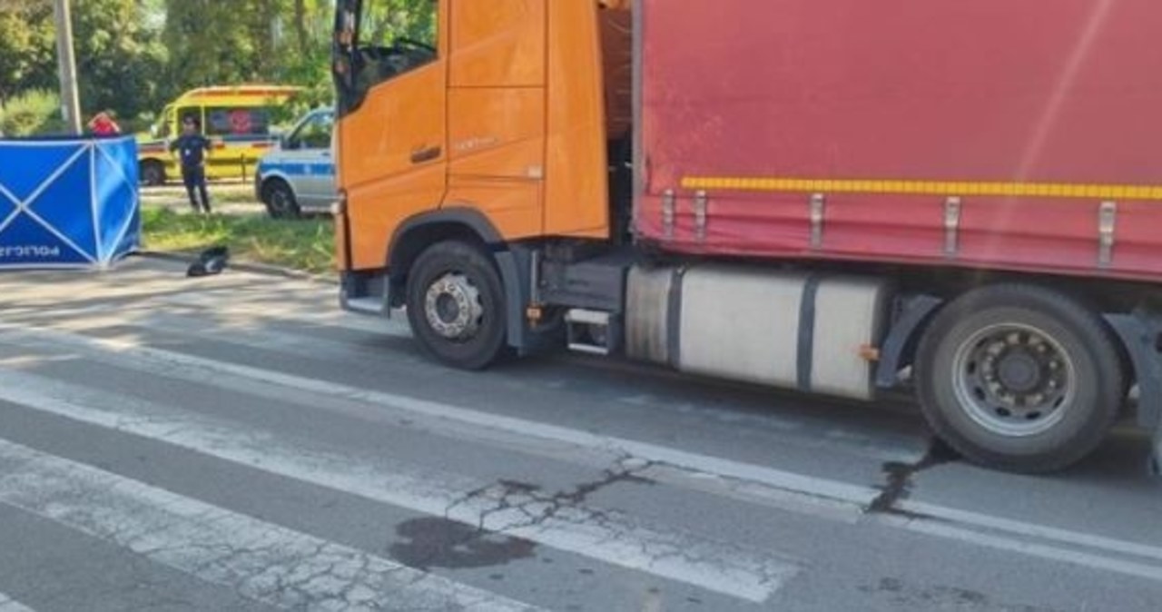 Są zarzuty dla kierowcy ciężarówki, który śmiertelnie potrącił pieszą