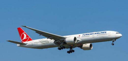 Samolot wpadł w turbulencje, 6 osób rannych