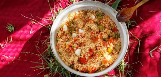 Turecka potrawka z kaszy i smakowitych warzyw. Bulgur pilavi – pomysł na obiad w 15 minut