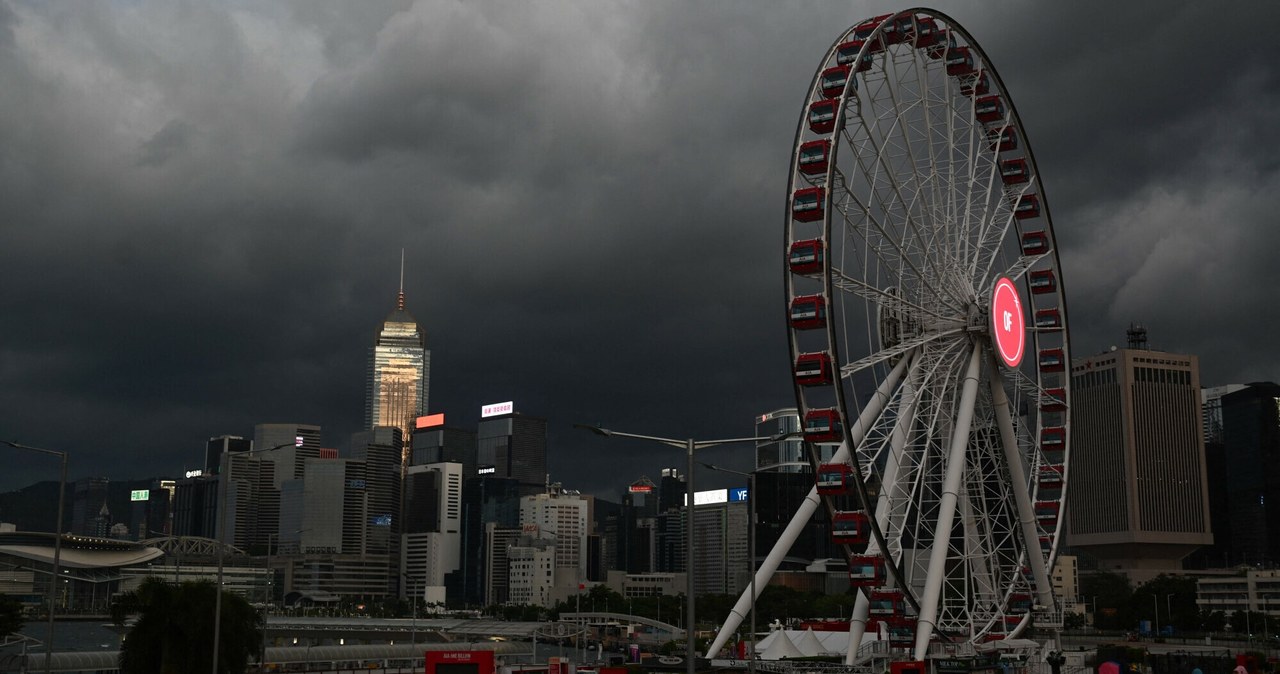 Supertajfun Yagi uderzył w Chiny. Wieje ponad 220 km/h