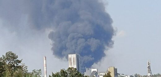 Czarny dym nad Zabrzem. Płonie składowisko odpadów