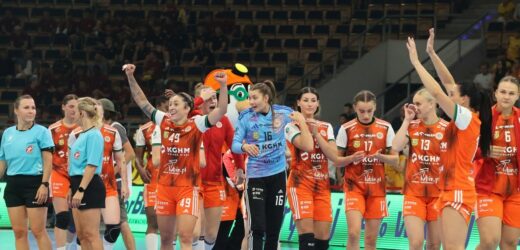 Piłkarki ręczne Zagłębia Lubin z Superpucharem Polski
