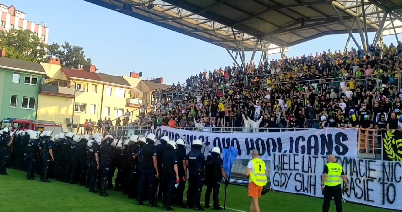 Zadyma na stadionie w Tarnobrzegu. Siarka publikuje zdjęcia po demolce