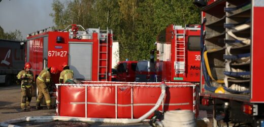 Strażacy ugasili wielki pożar w Zabrzu. Nie odnotowano skażenia