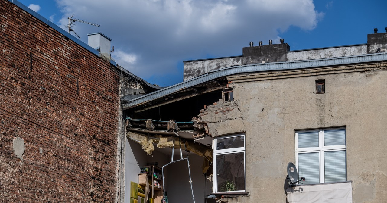 Zawalona kamienica w Łodzi. Ruszyła pomoc prawna dla mieszkańców