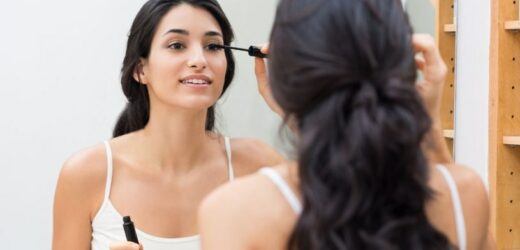 Ekspertki mówią o urodowej rewolucji. Co to jest „tubing mascara”?