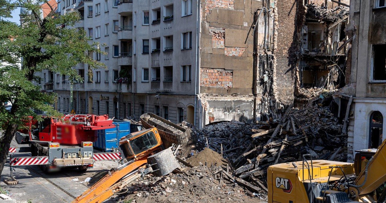 Zmniejszono „strefę zero” po pożarze w Poznaniu. Auta dalej z zakazem