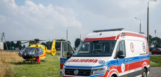 2,5-latek, który wypadł z balkonu, wybudzony ze śpiączki