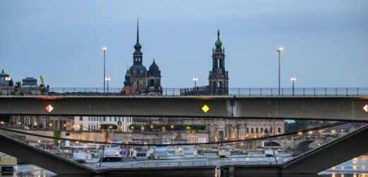 Potężny huk obudził mieszkańców Drezna. Most runął do rzeki