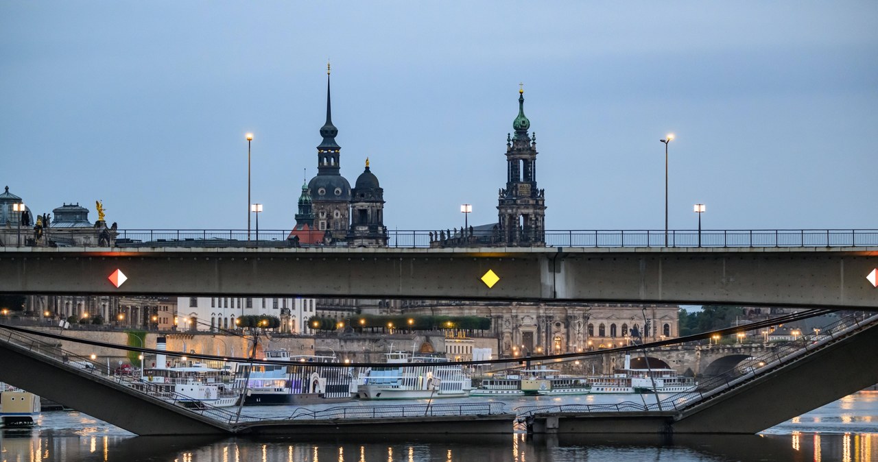 Potężny huk obudził mieszkańców Drezna. Most runął do rzeki