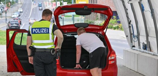Reiter: Niemcy sobie nie radzą, są pod presją partii nacjonalistycznych