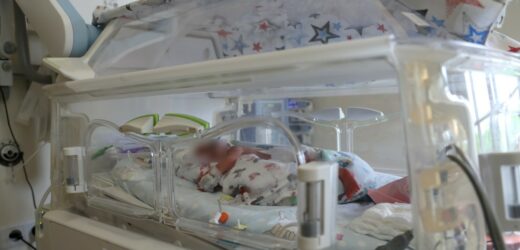 Urlop dla rodziców wcześniaków wydłużony? Propozycja to 24 tygodnie