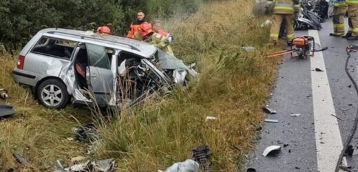 Tragiczny wypadek w Lublińcu. W czołowym zderzeniu aut zginęło dwóch kierowców