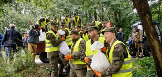 RCB ostrzega: Przed nami bardzo trudna noc [RELACJA]