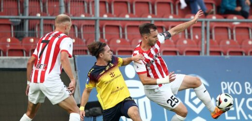 Cracovia wygrała z Pogonią Szczecin. Zalana murawa nie przeszkodziła „Pasom”