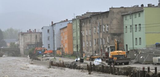 Ponad 100 osób ewakuowanych na Dolnym Śląsku. Infrastruktura ratuje sytuację