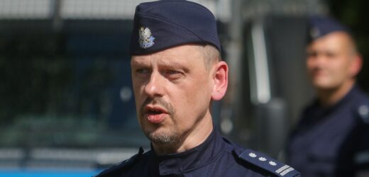 Szef policji Marek Boroń po wypadku. Opuścił już szpital