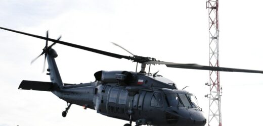 Black Hawk i dwa inne śmigłowce w akcji. Nagrania z ewakuacji