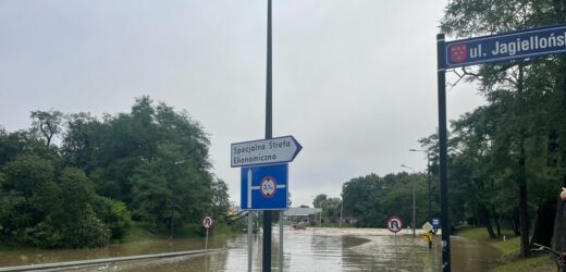 „Idzie woda”. Ewakuacja i zalany szpital w Nysie