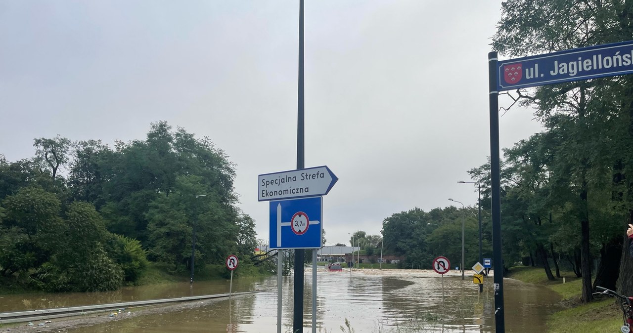 „Idzie woda”. Ewakuacja i zalany szpital w Nysie