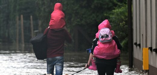 Jak mądrze pomóc powodzianom? Oto lista zweryfikowanych zbiórek