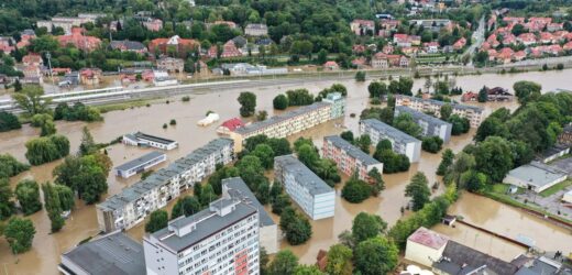 Alarm przeciwpowodziowy we Wrocławiu, nadzwyczajne posiedzenie rządu [RELACJA NA ŻYWO]