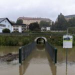 Setki ewakuowanych, 3 ofiary. Krytyczna sytuacja powodziowa w Austrii