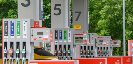 Bezpłatne paliwo na Orlenie w związku z powodzią. Premier potwierdził