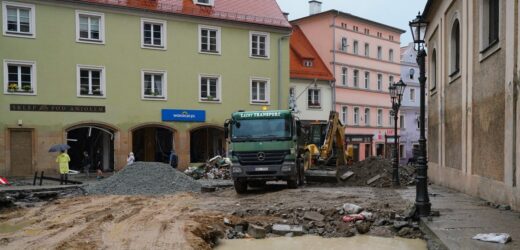 Szabrownicy na podtopionych terenach. „Noc nie będzie już waszym sprzymierzeńcem”