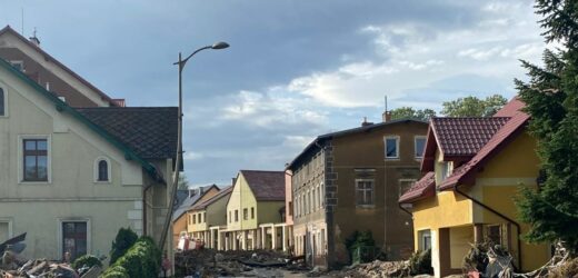 Kilkunastu zaginionych, tony piachu i gruzów. Apokaliptyczny krajobraz w Stroniu Śląskim