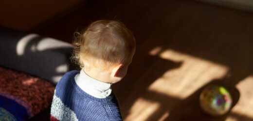 Znęcali się na 13-miesięcznym chłopcem. „Użycie narzędzia tępego”