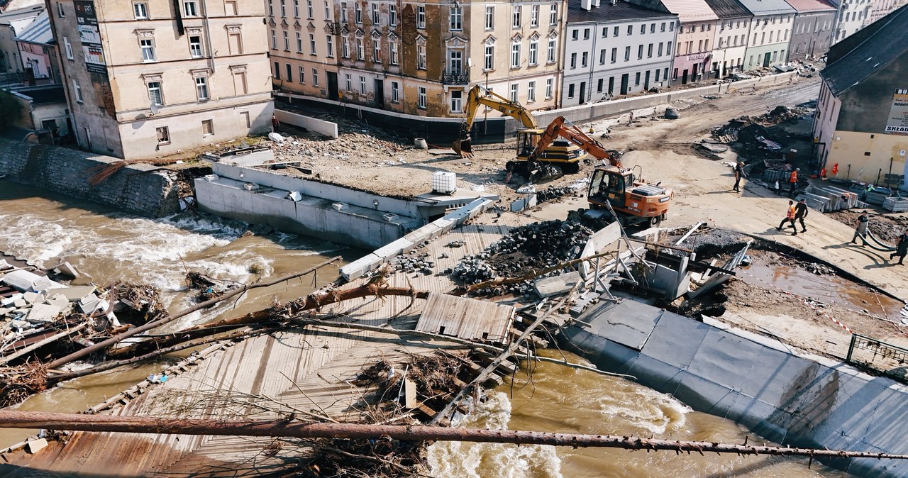 Okradali garaże w zalanych Głuchołazach. Dwaj szabrownicy zatrzymani