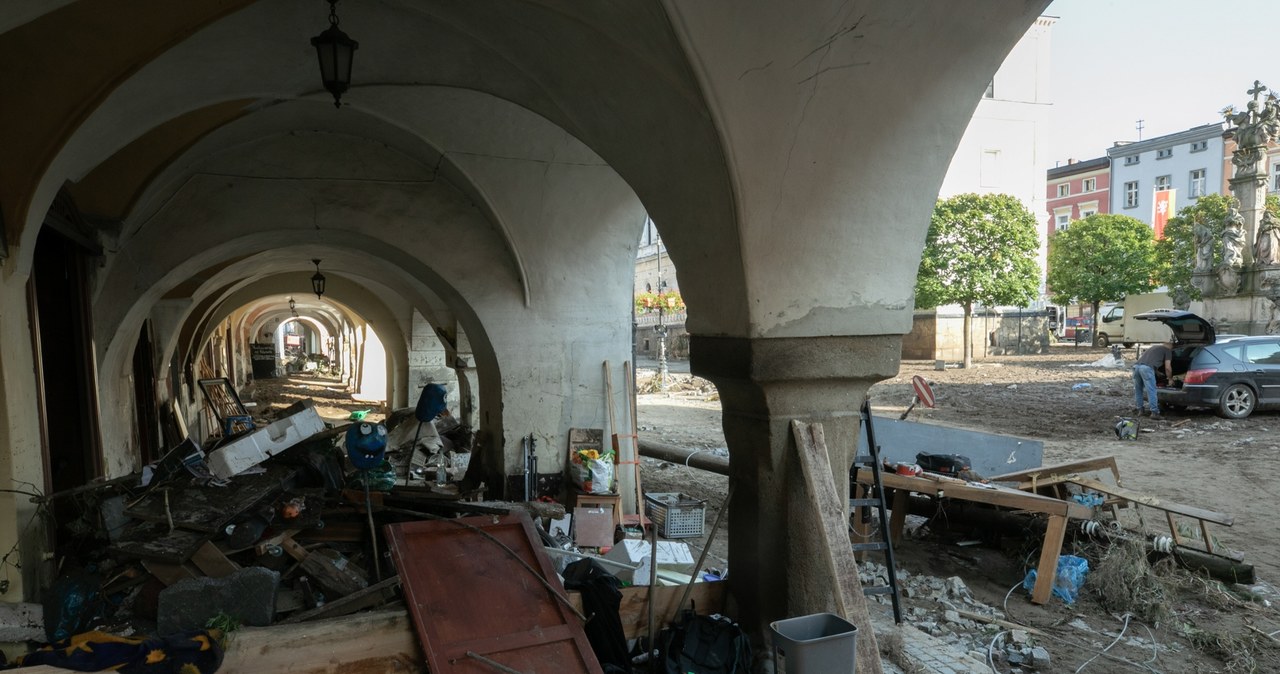 Zarządzanie kryzysowe w Stroniu Śląskim i Lądku-Zdroju. Ważna decyzja premiera