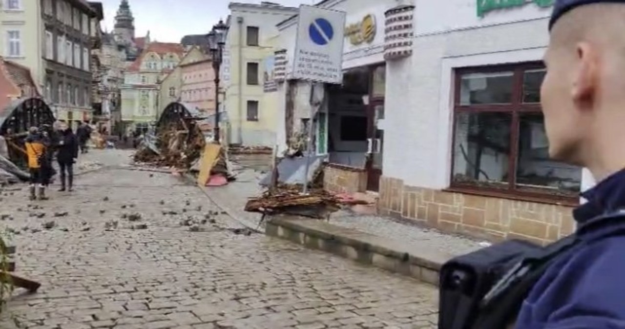 Okradł ratowników WOPR, gdy odsypiali po akcji. „Hiena” w rękach policji