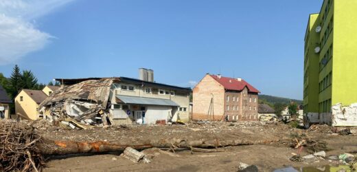 Pomoc ubezpieczeniowa po powodzi. Eksperci odpowiadali na Wasze pytania