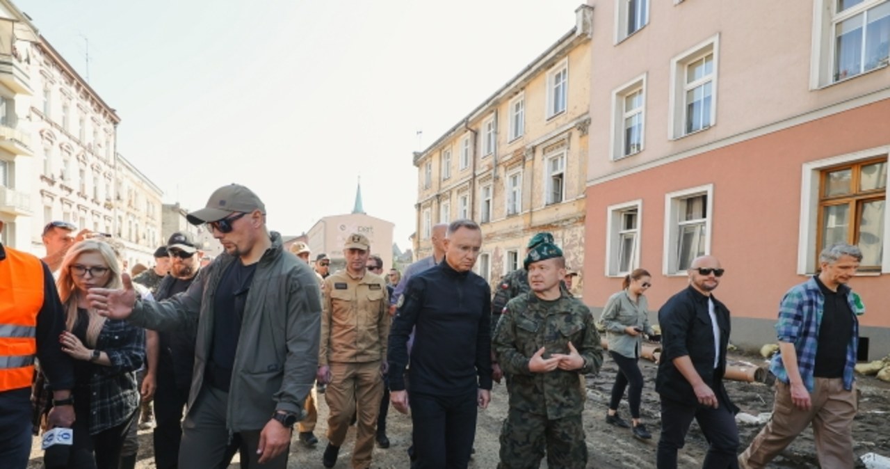 Prezydent Duda tłumaczy, dlaczego dopiero teraz przyjechał do powodzian