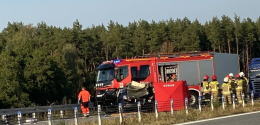 Tragiczny wypadek. Zginęli rodzice, dziecko w szpitalu