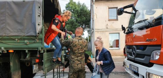 Ponad 9 tys. osób zostało ewakuowanych z powodu powodzi