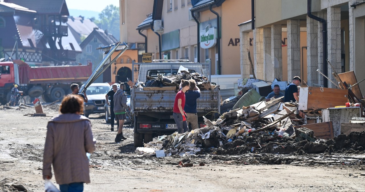 Gigantyczne straty po powodzi na Dolnym Śląsku. Podano kwotę