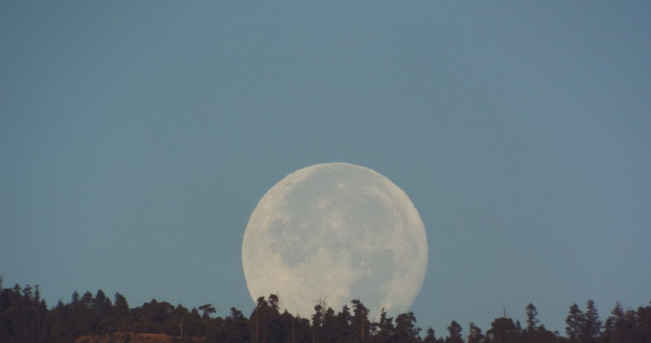 Na niebie będą dwa Księżyce. Sensacyjne doniesienia astronomów